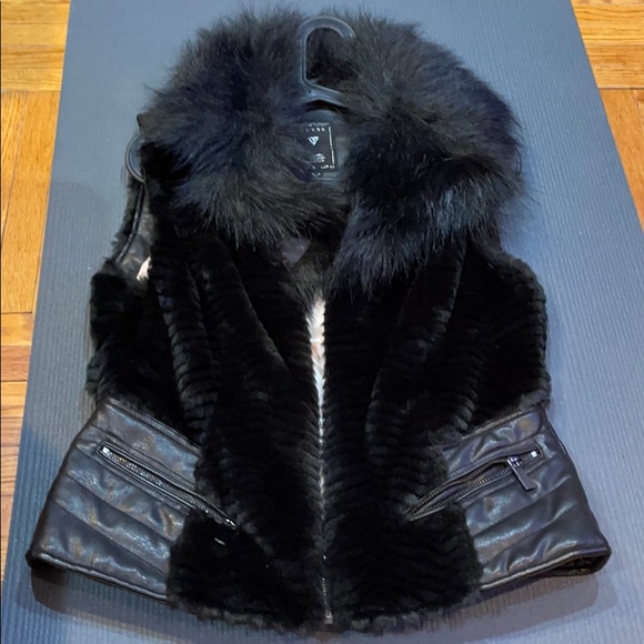 Vest - Picture 7 of 16